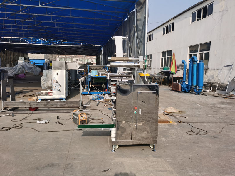 鏡片屏幕清潔片機(jī)